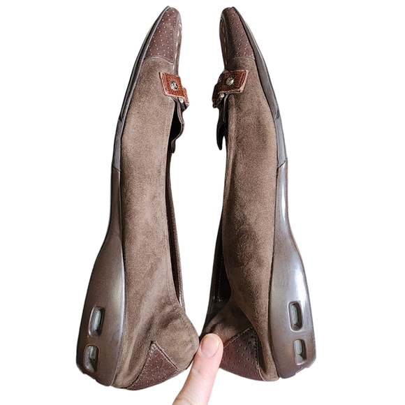 Cole Haan Nike Air Brown Suede Leather Faux Strap & Buckle Flats Size 9AA NARROW - Picture 6 of 10